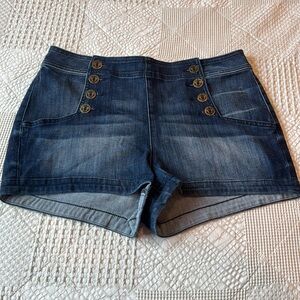 Express Anchor Shorts